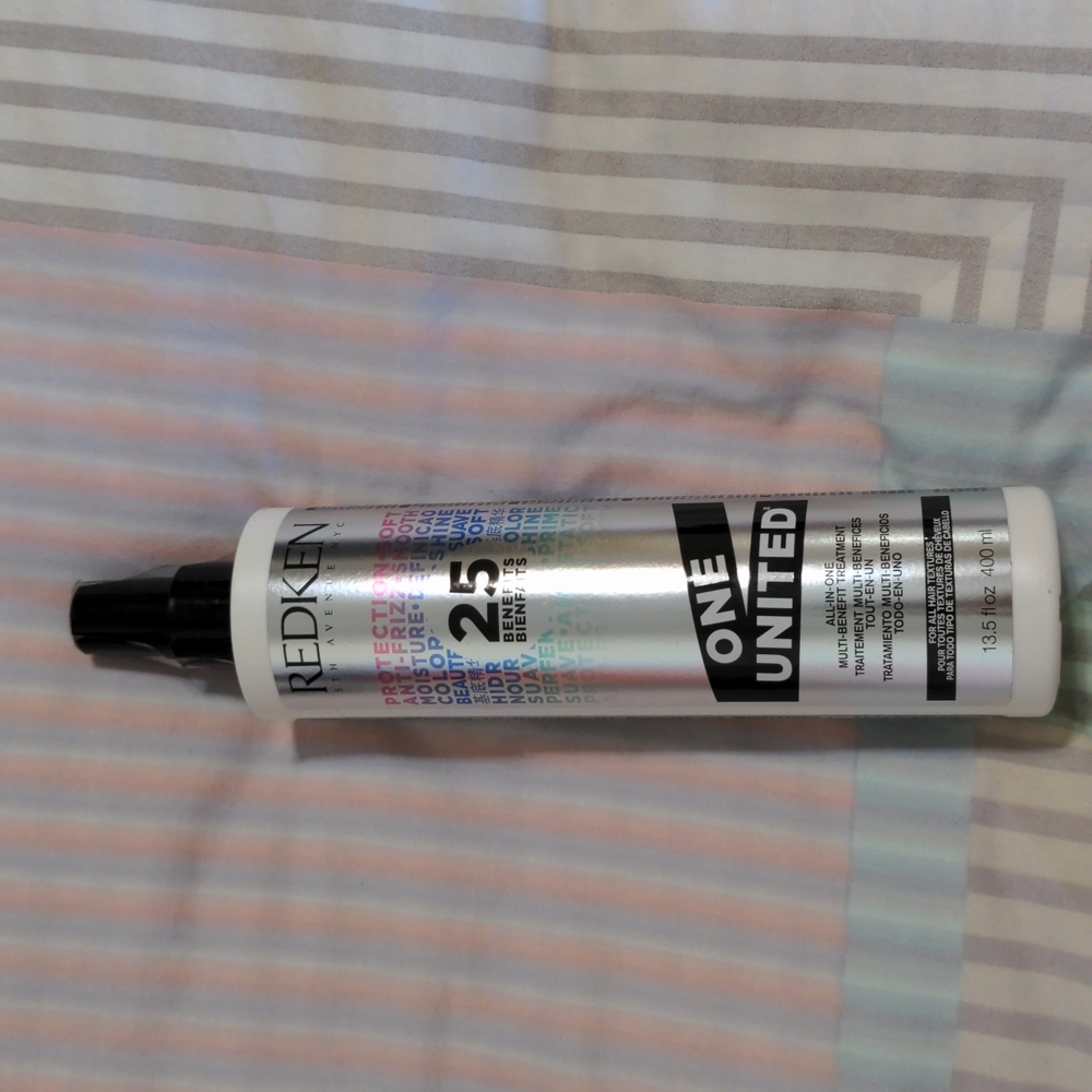 Redken One United multi-benefit hair treatment spray 13.5 oz